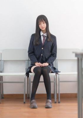 精子从高跟鞋里溢出来