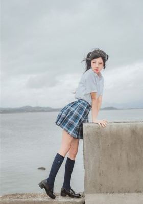 三男一女吃奶添下面视频