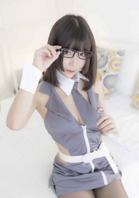 强袭魔女